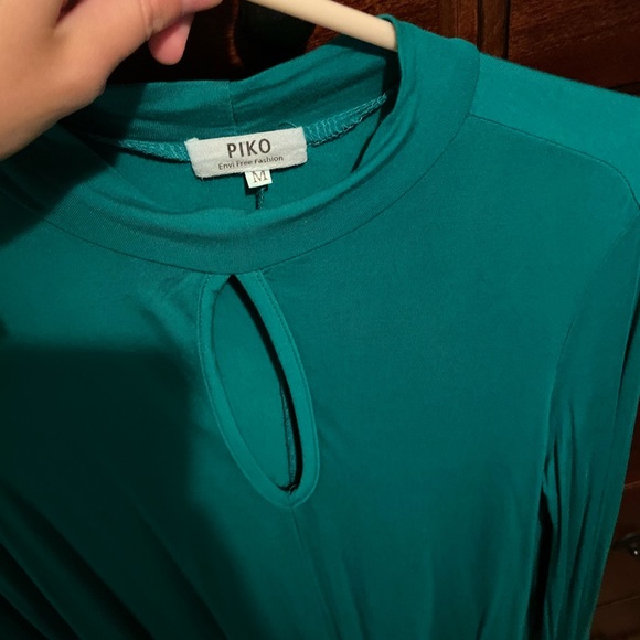 Piko key hole dress - Picture 3 of 4